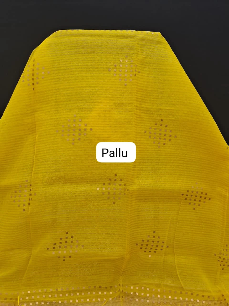 Yellow Muslin Silk Saree pallu