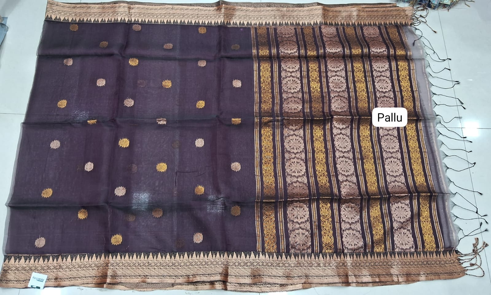 Walnut Brown Muslin Saree pallu