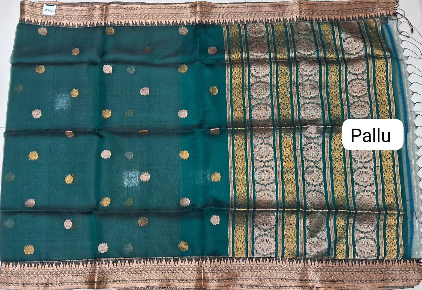 Bottle Green Muslin Saree pallu