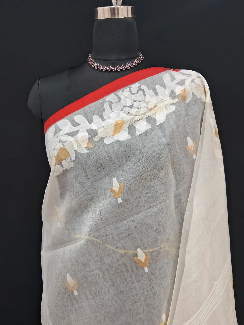 White Jamdani woven Muslin Silk Saree 1
