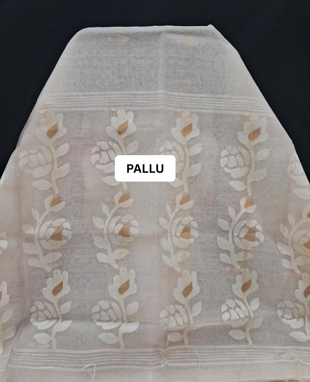 White Jamdani woven Muslin Silk Saree pallu