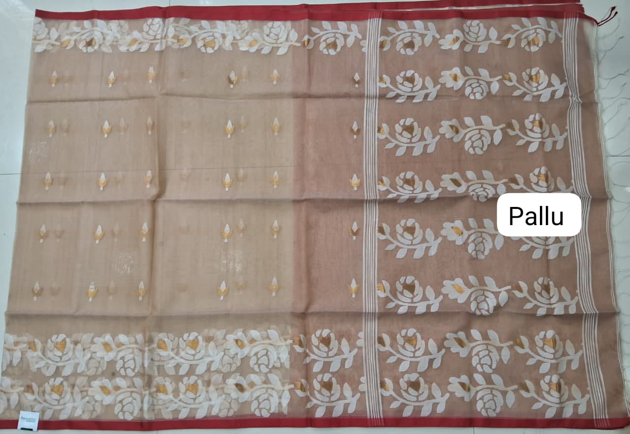 Beige Jamdani woven Muslin Saree Pallu