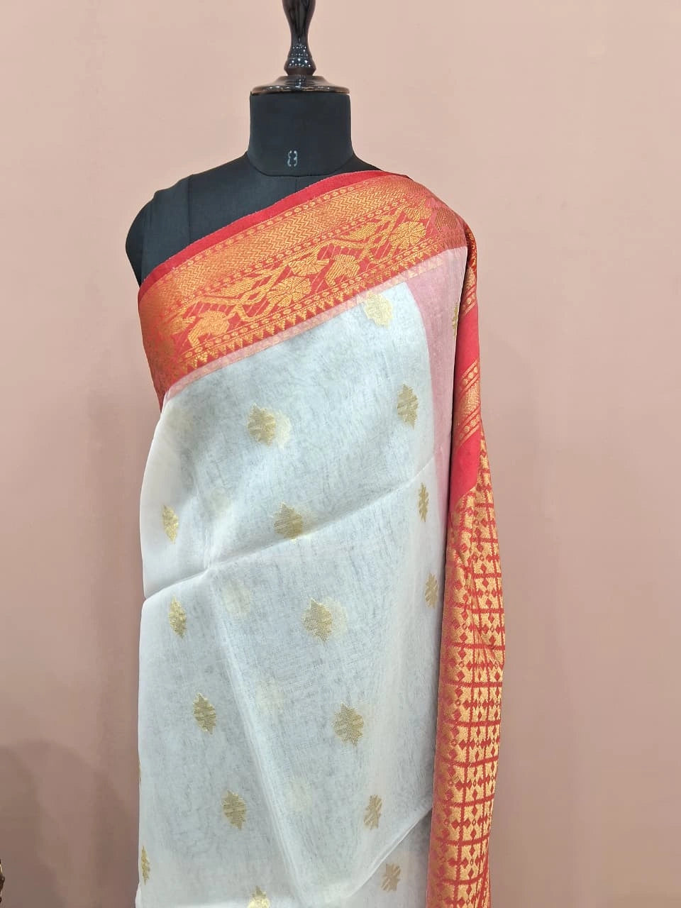 White Muslin Saree 1