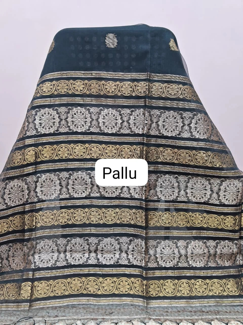 Black Muslin Saree Pallu