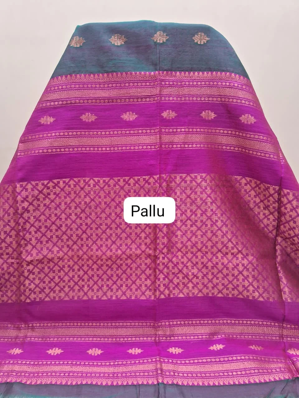 Peacock Green Muslin Saree Pallu