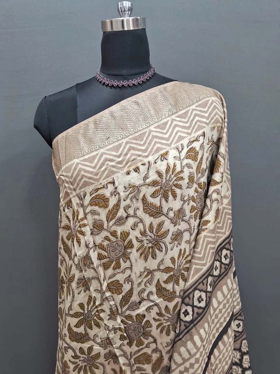 Beige Maheshwari Cotton Saree 1