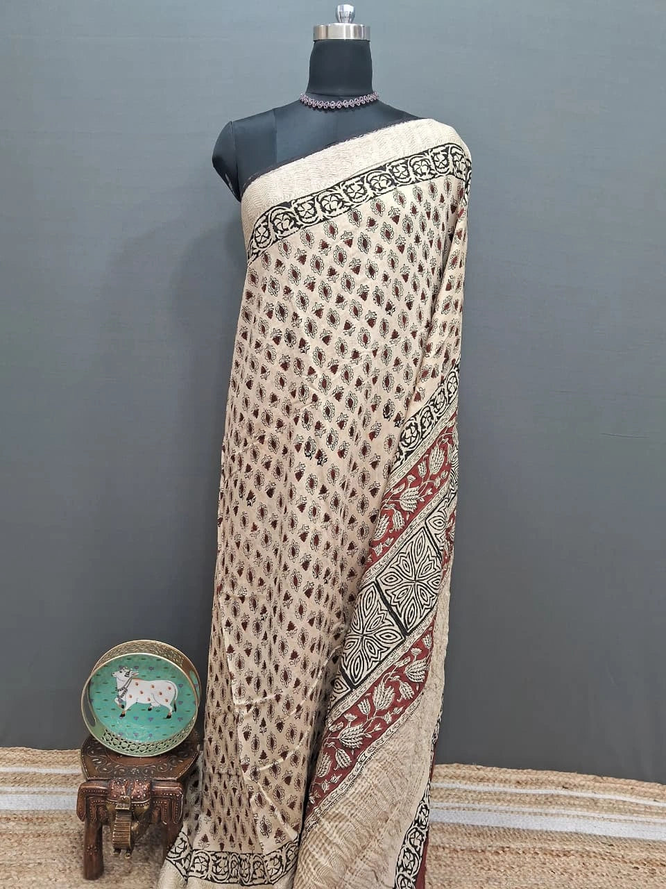 Beige Maheshwari Cotton Saree