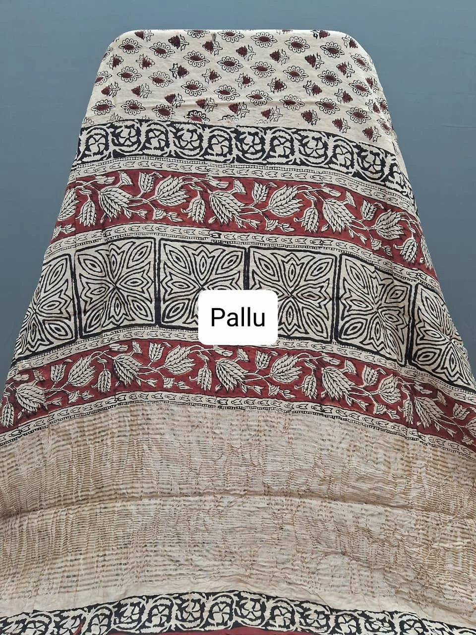 Beige Maheshwari Cotton Saree Pallu