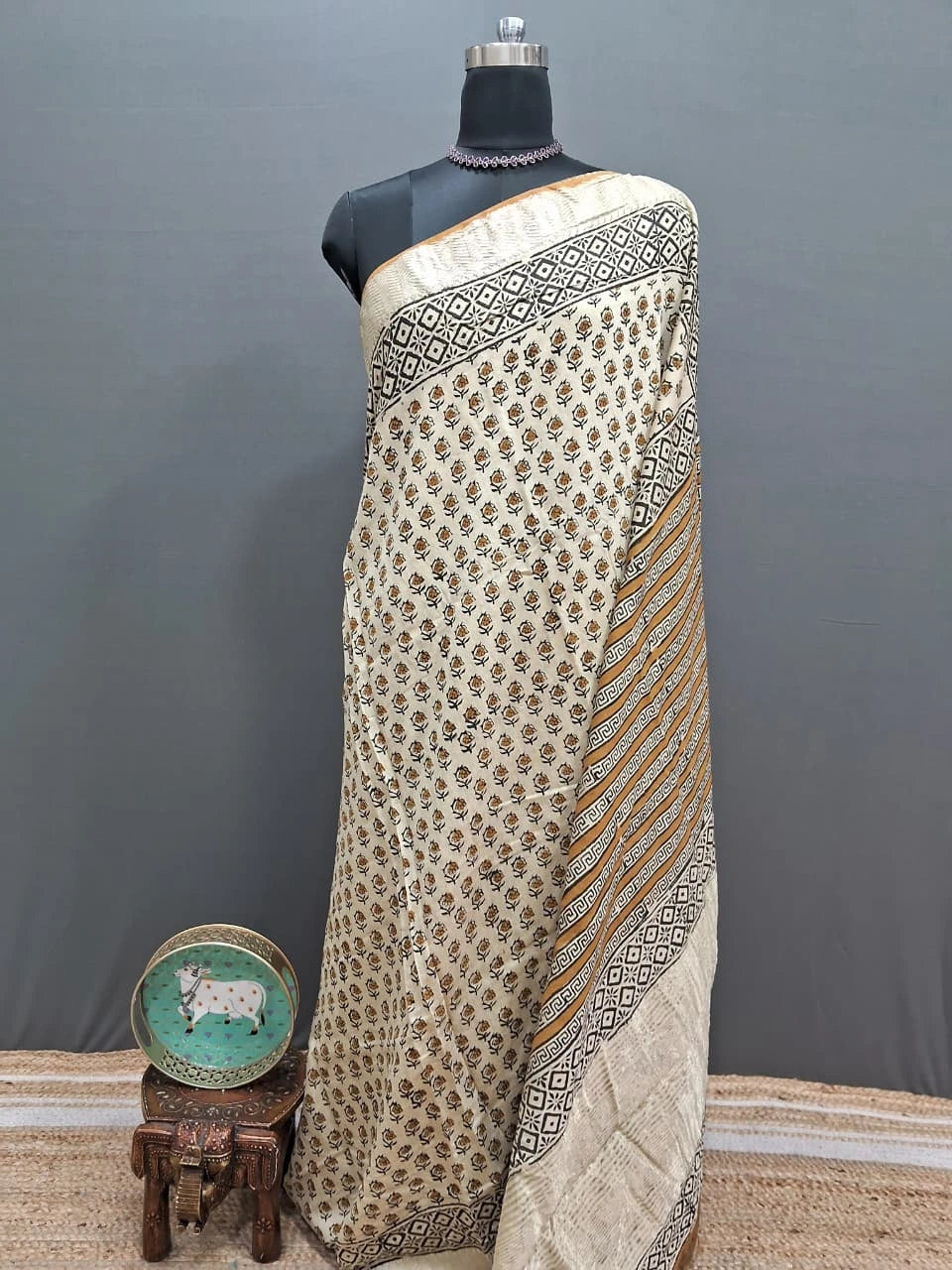 Beige Pure Maheshwari Cotton Saree