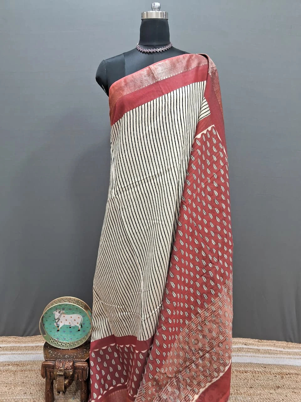 Cream Pure Maheshwari Cotton Saree