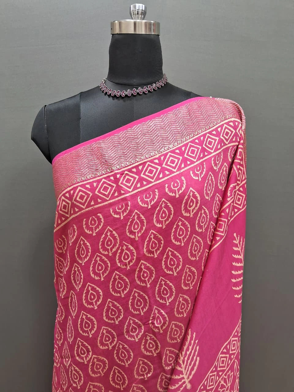 Rani Pink Maheshwari Cotton saree 1