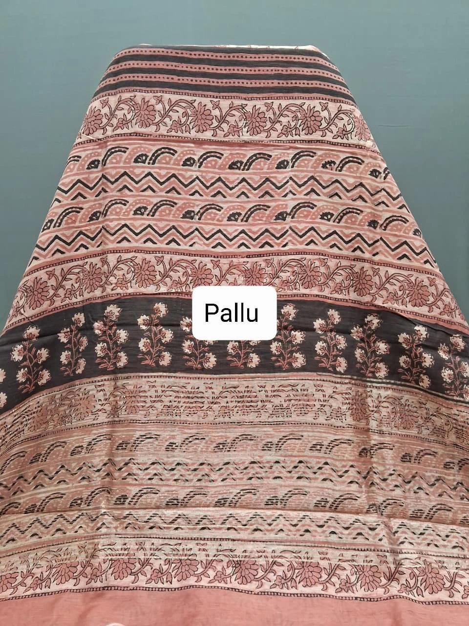 Rust Orange Maheshwari Cotton Saree Pallu