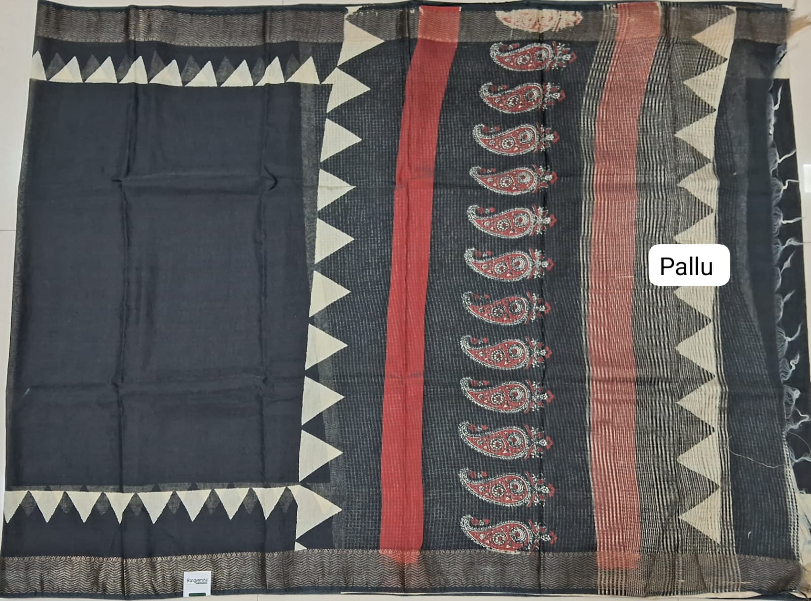 Black Plain Maheshwari Cotton Saree pallu