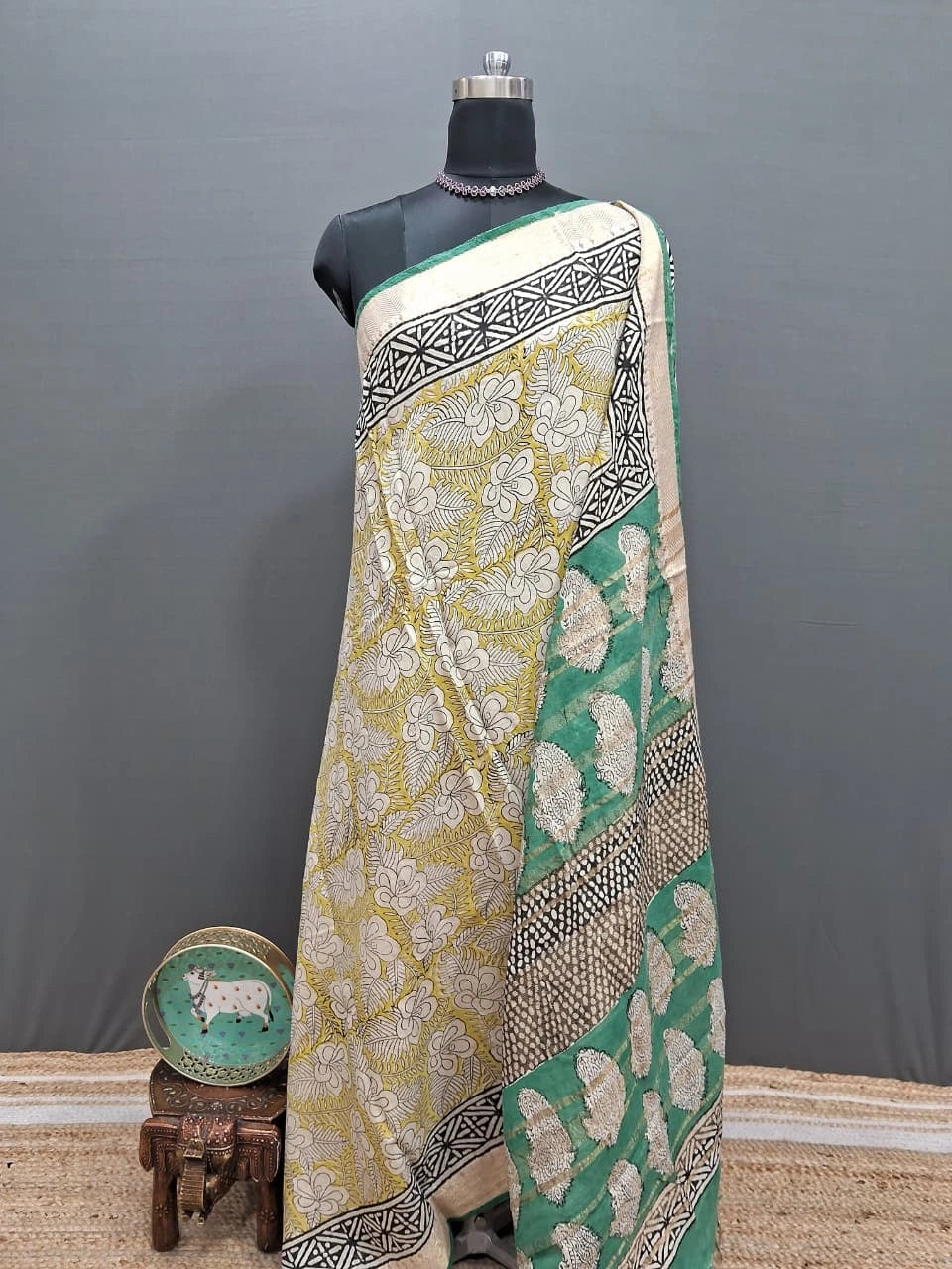 Light yellow Maheshwari cotton saree 