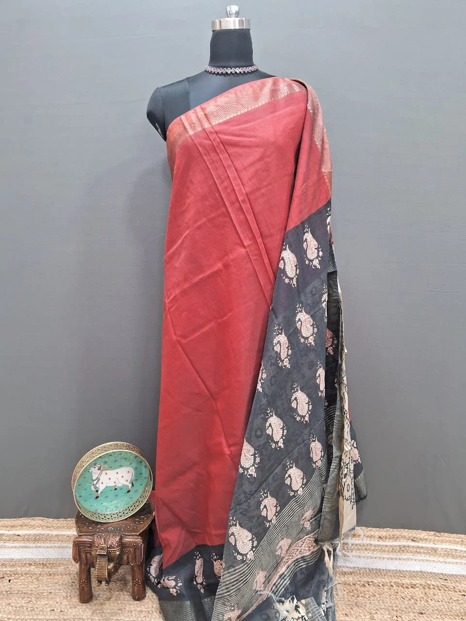 Red plain Maheshwari cotton saree