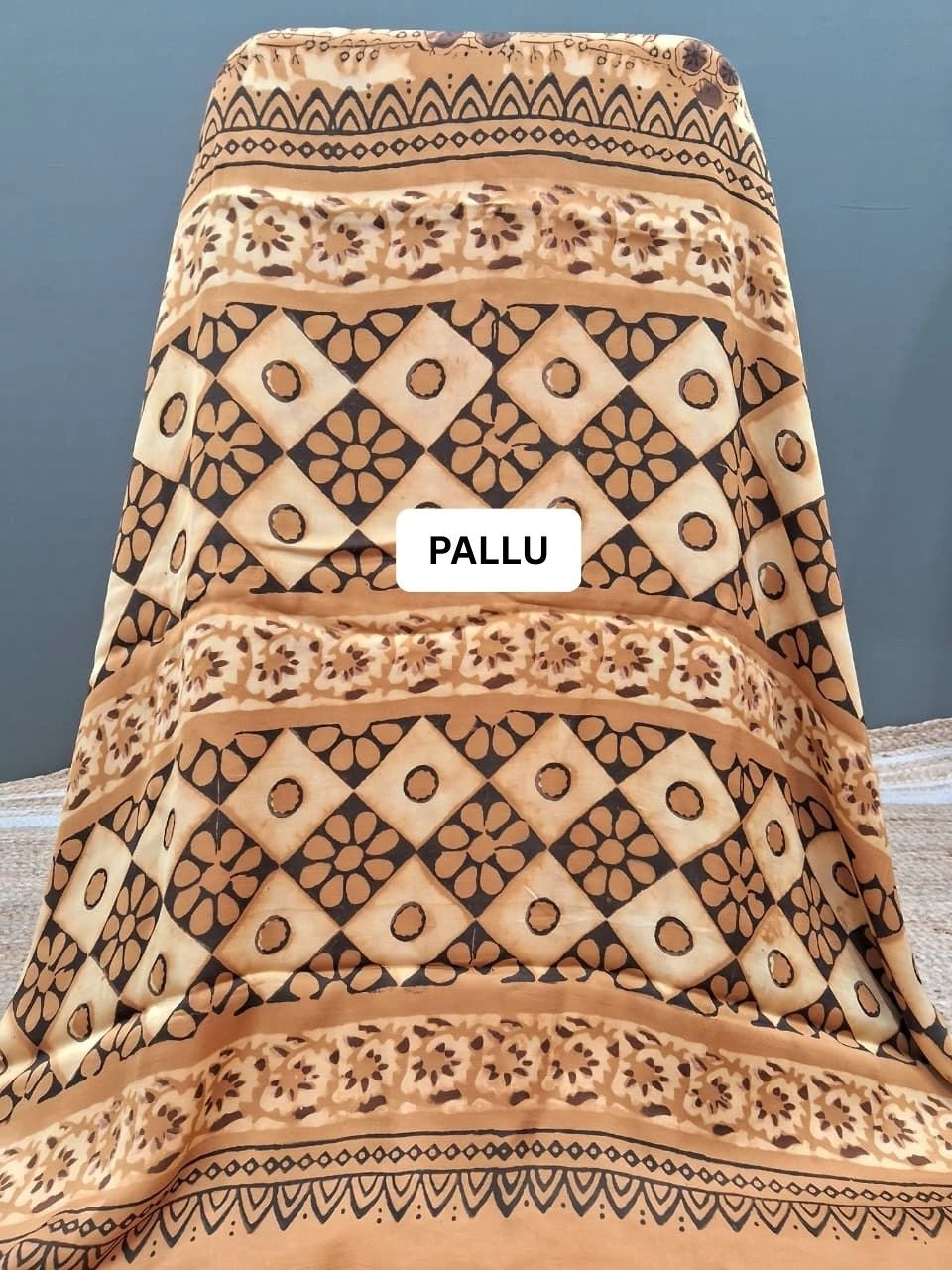 Beige Modal Silk Saree pallu