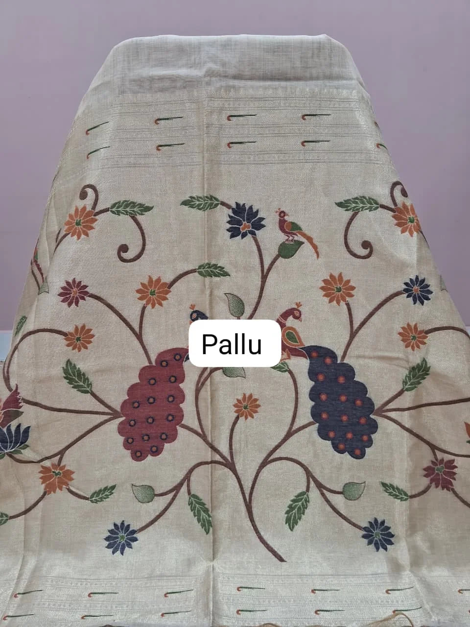 Beige Pure Munga Cotton Saree pallu
