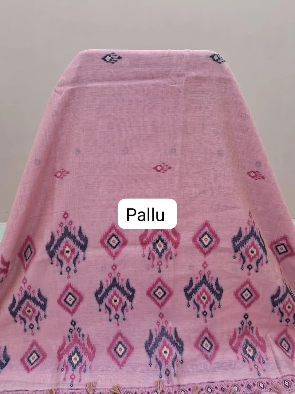 Baby Pink Munga Cotton Saree pallu
