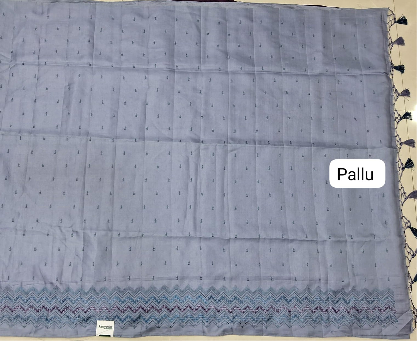 Metal Grey Matka Silk Saree pallu