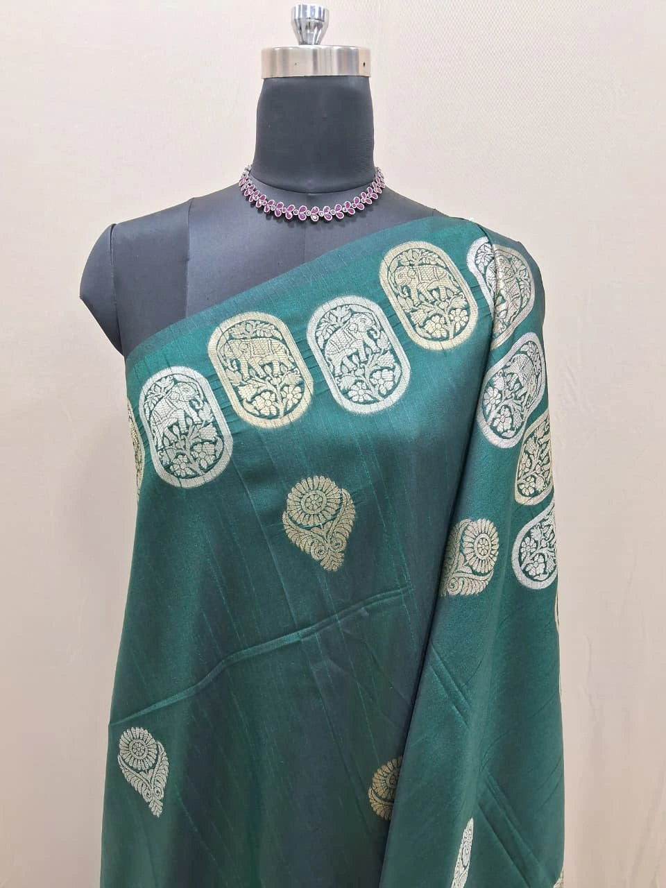 Bottle Green Matka Silk Saree 1