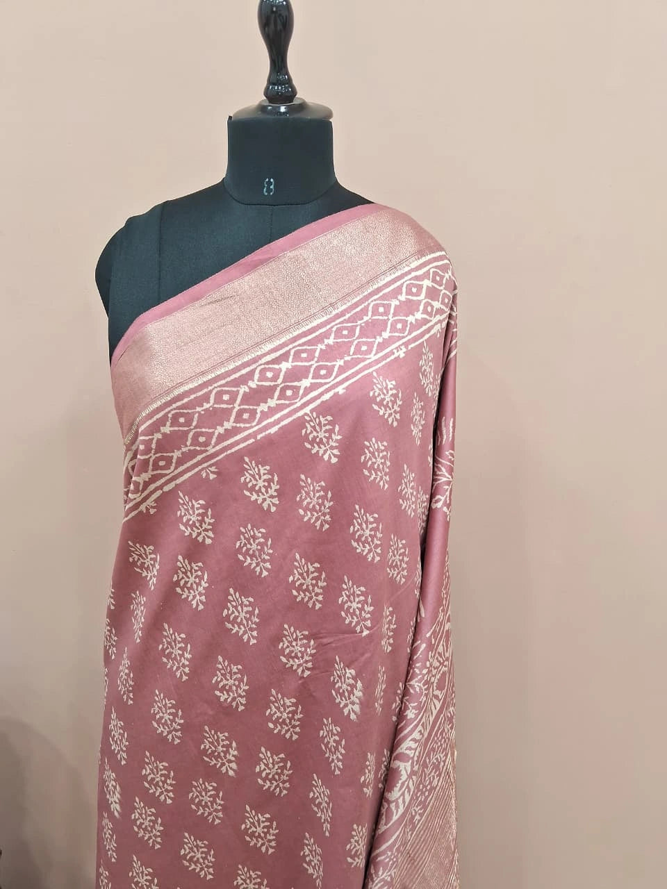 A taupe brown Maheshwari silk saree 1