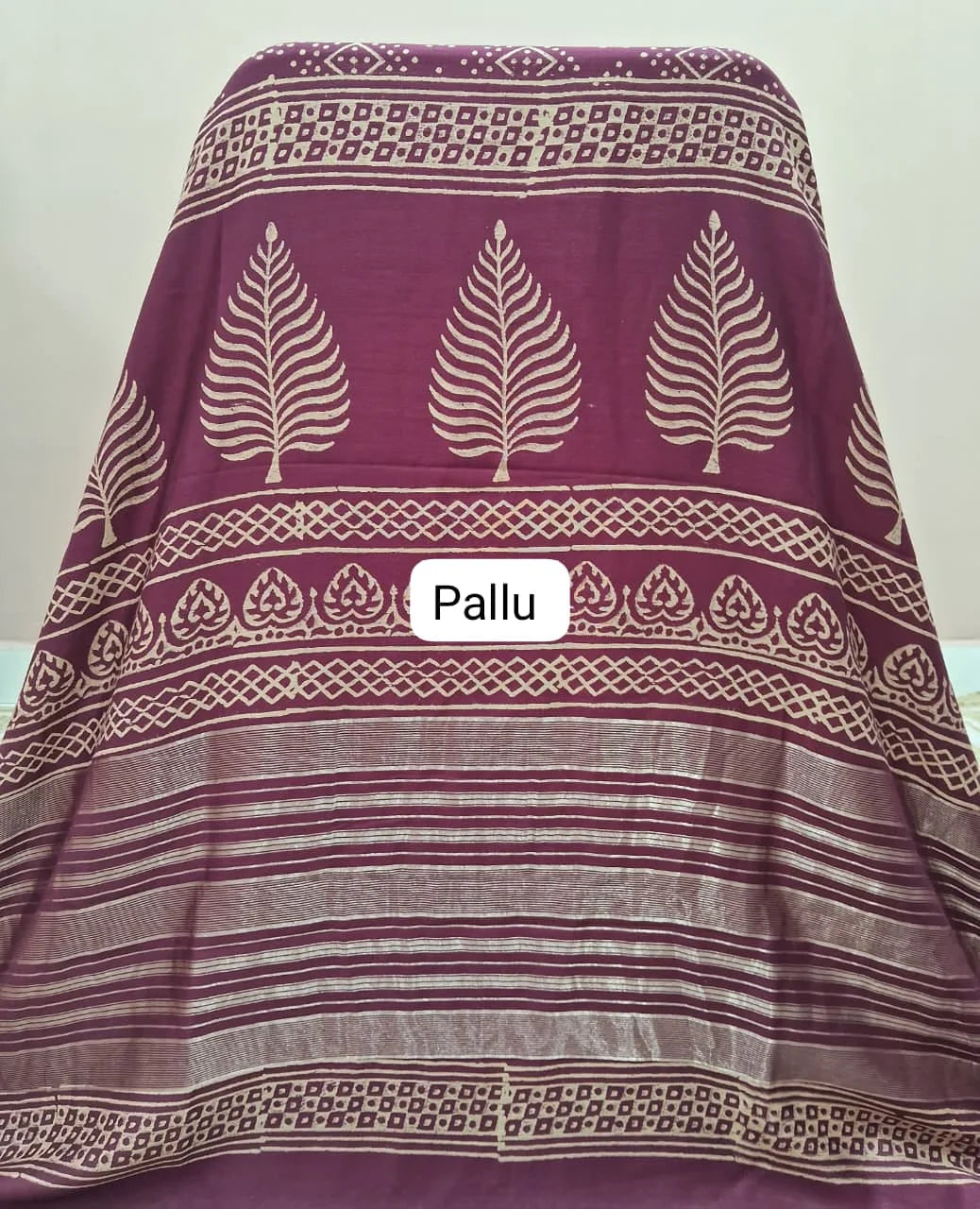Dark Wine Maheshwari Silk Saree pallu