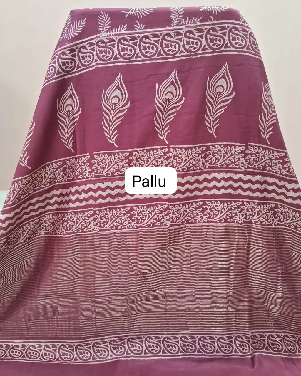 Maroon Maheshwari Silk Saree pallu