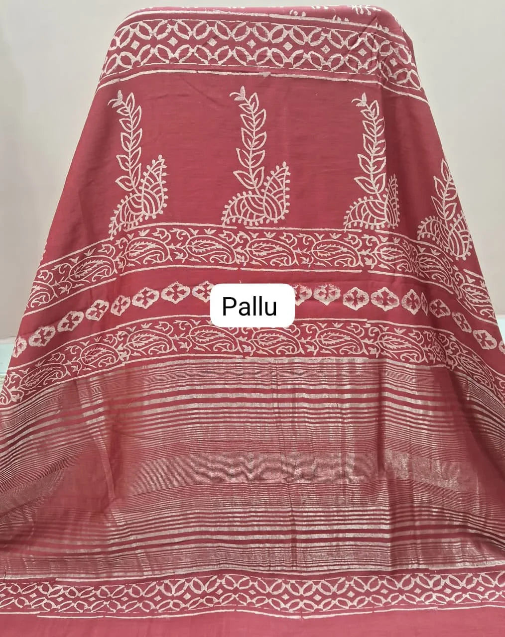Light Maroon Maheshwari Silk Saree pallu