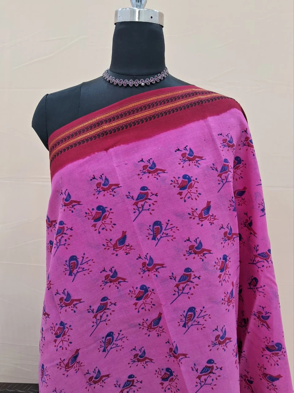 Vibrant Dark Pink Sungudi Cotton Saree 1