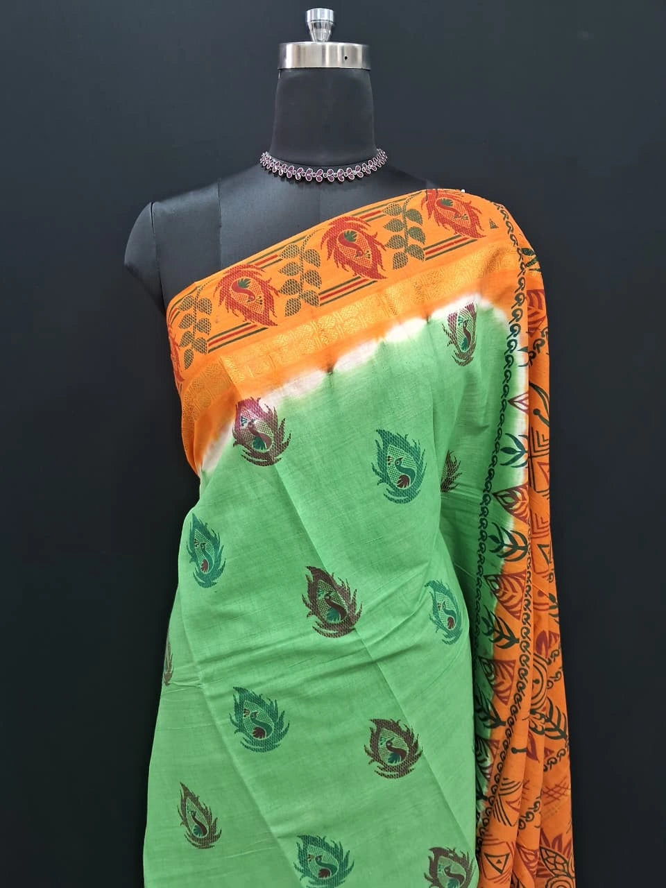 Bright Green Sungudi Cotton Saree 1