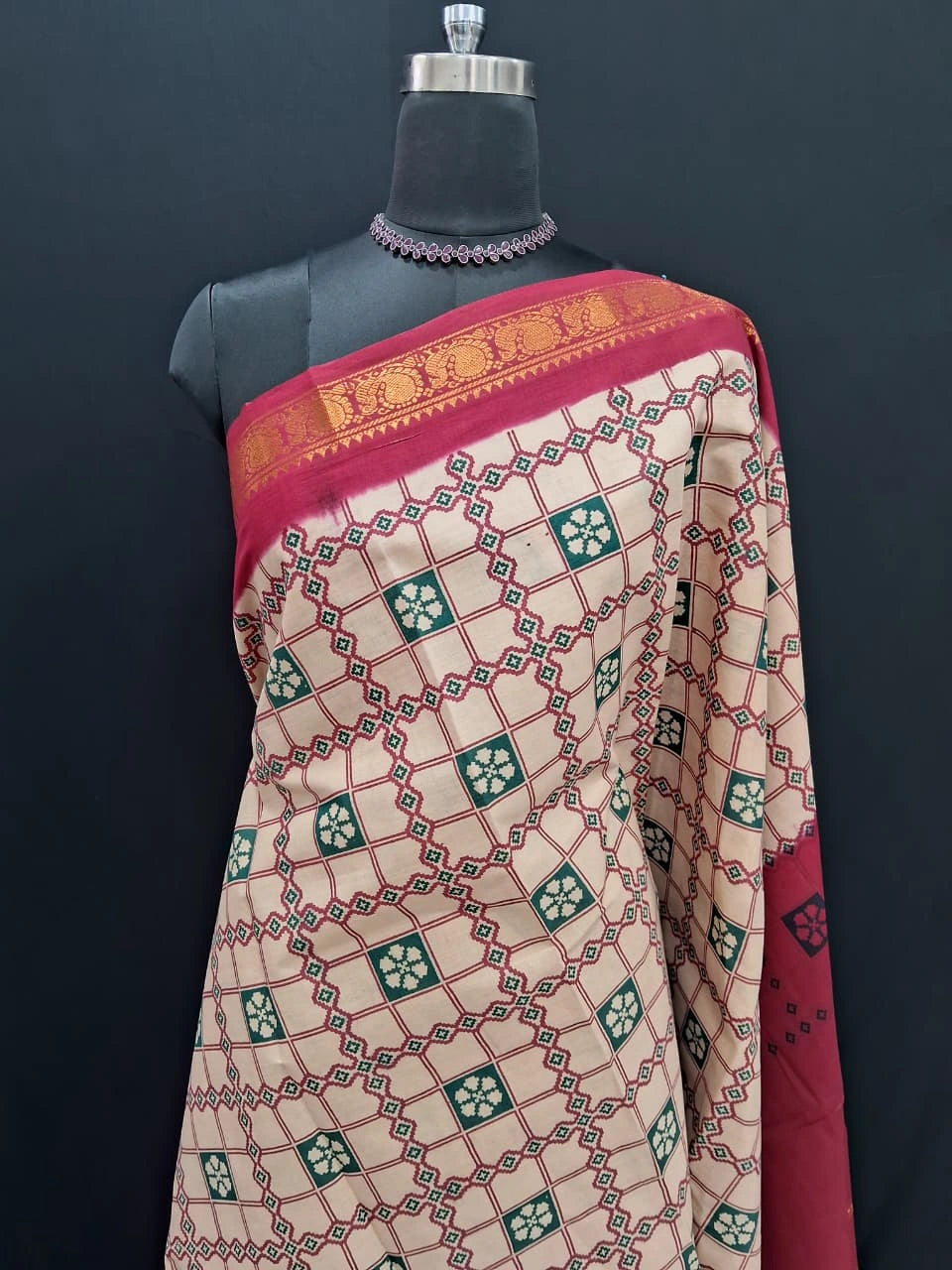 Beige Sungudi Cotton Saree 1