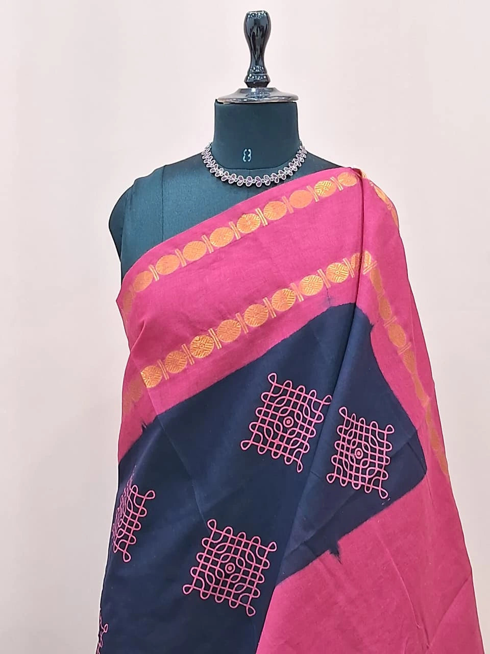 Ink black Sungudi cotton saree 1