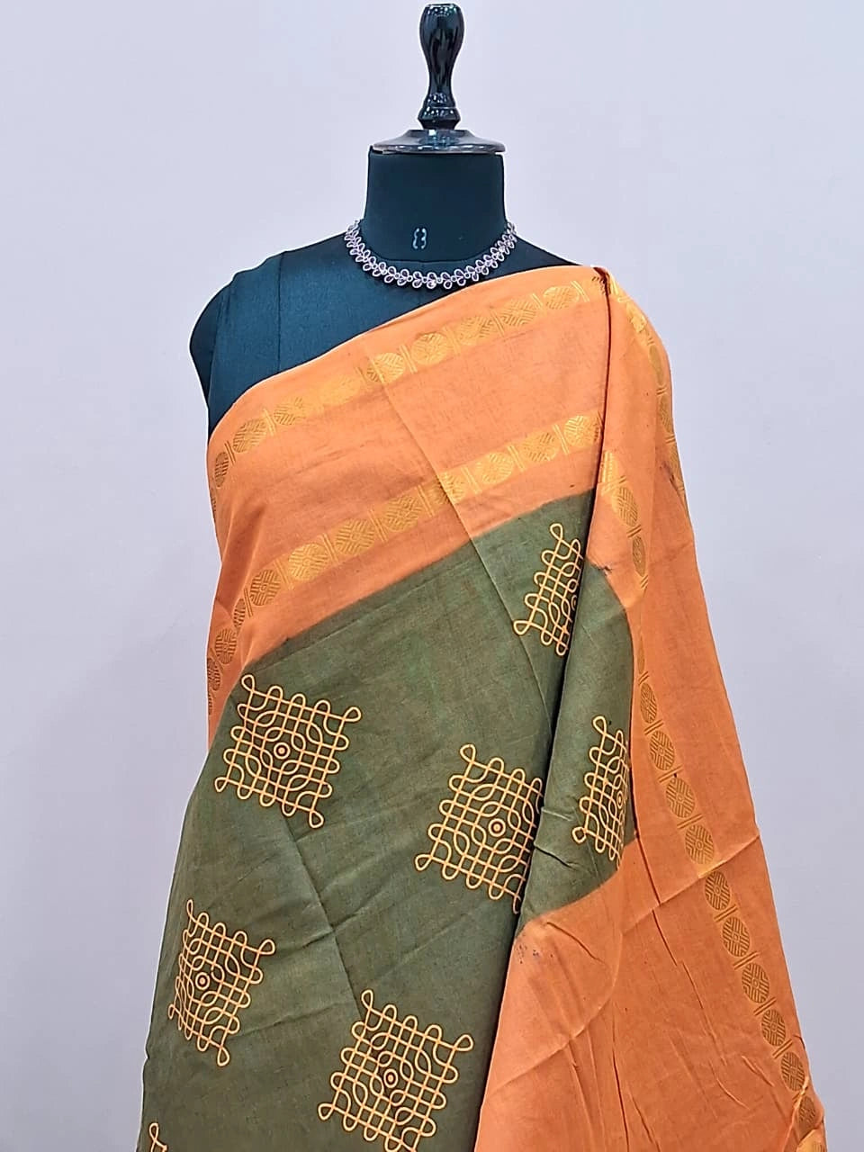 Mehendi green Sungudi cotton saree 1