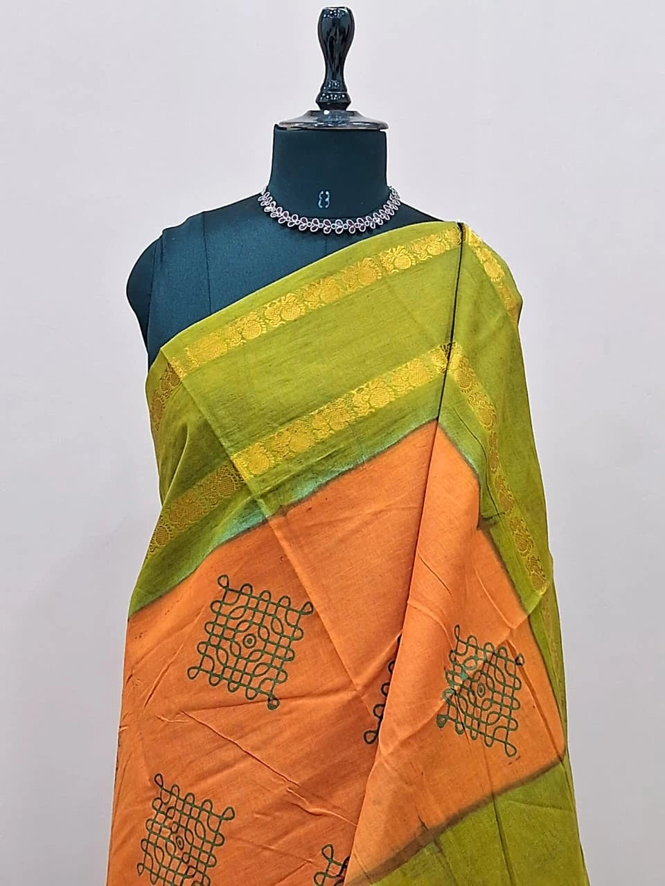 Tangerine Sungudi cotton saree 1