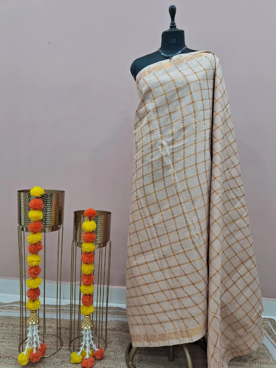 Off-White Sungudi Cotton Saree 