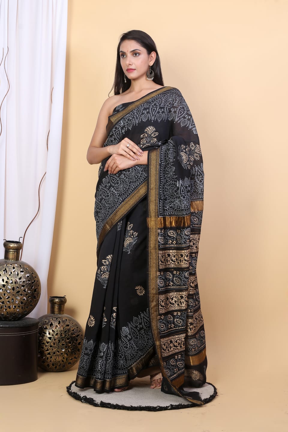 Black Maheshwari Silk Cotton Saree