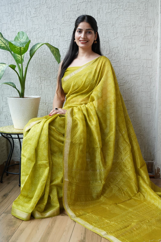 Citron Green Maheshwari Silk Cotton Saree