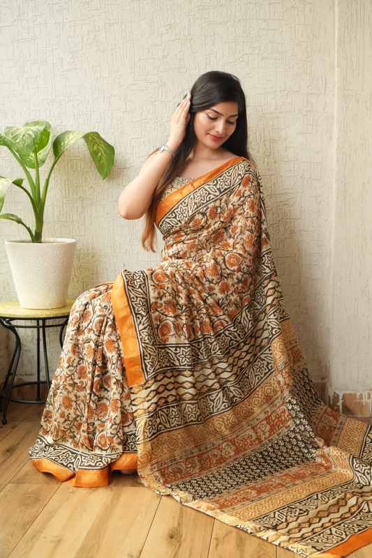 Cream Maheshwari Silk Cotton Saree