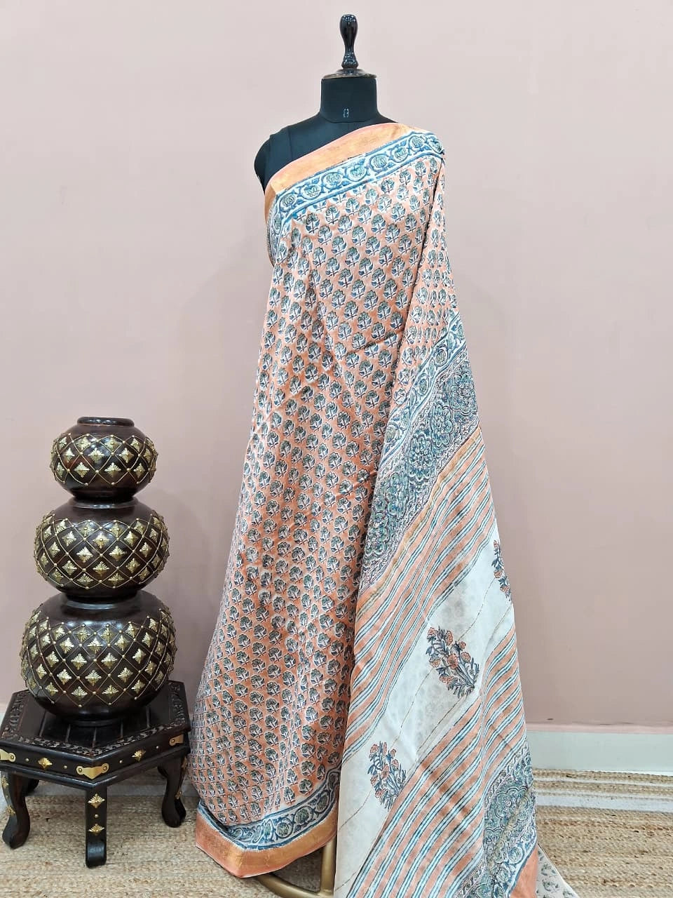 Light Peach Maheshwari Silk Cotton Saree 