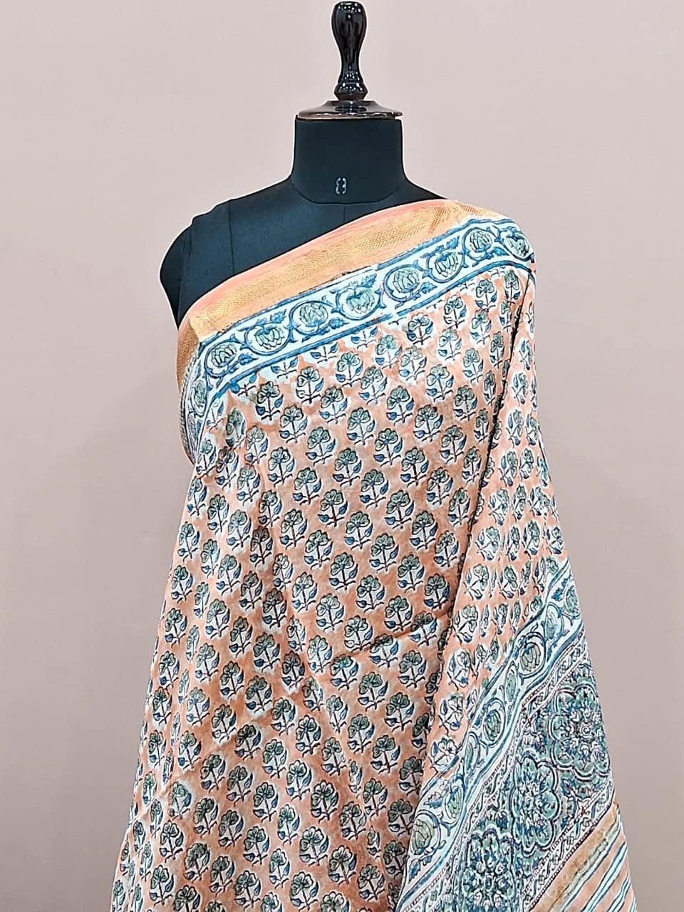Light Peach Maheshwari Silk Cotton Saree 1