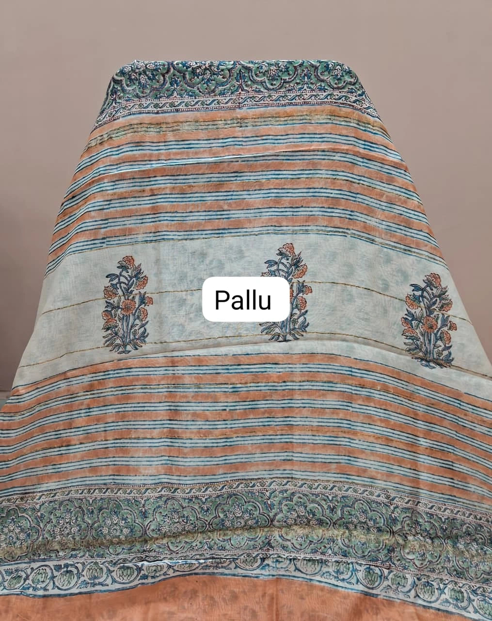 Light Peach Maheshwari Silk Cotton Saree pallu