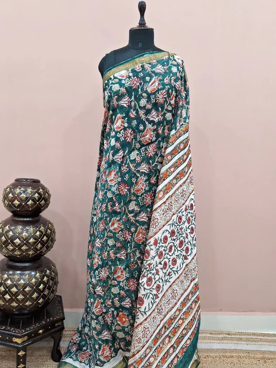 Dark Green Maheshwari Silk cotton Saree 