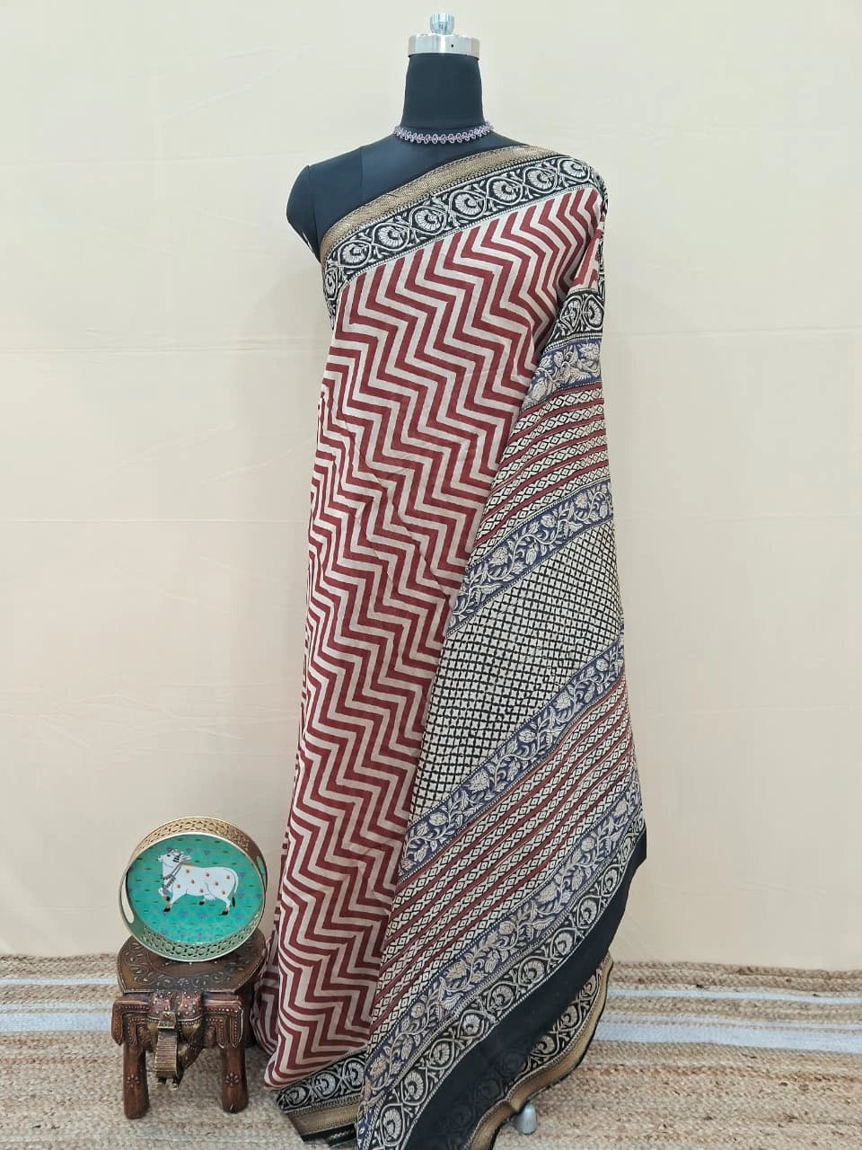 Brick Red Maheshwari silk cotton saree 