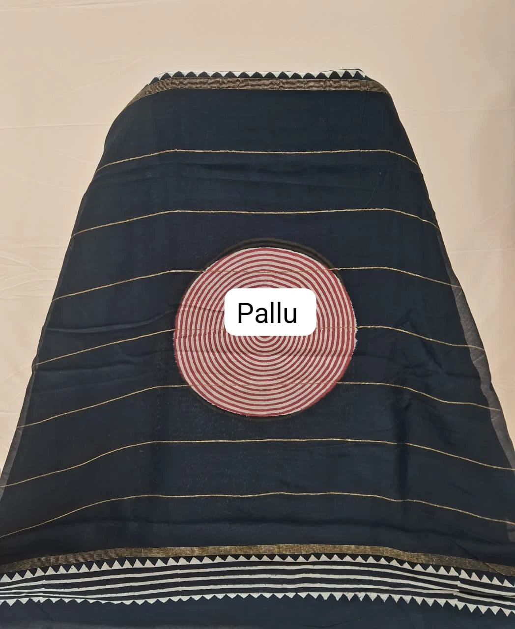 Black Maheshwari silk cotton saree pallu