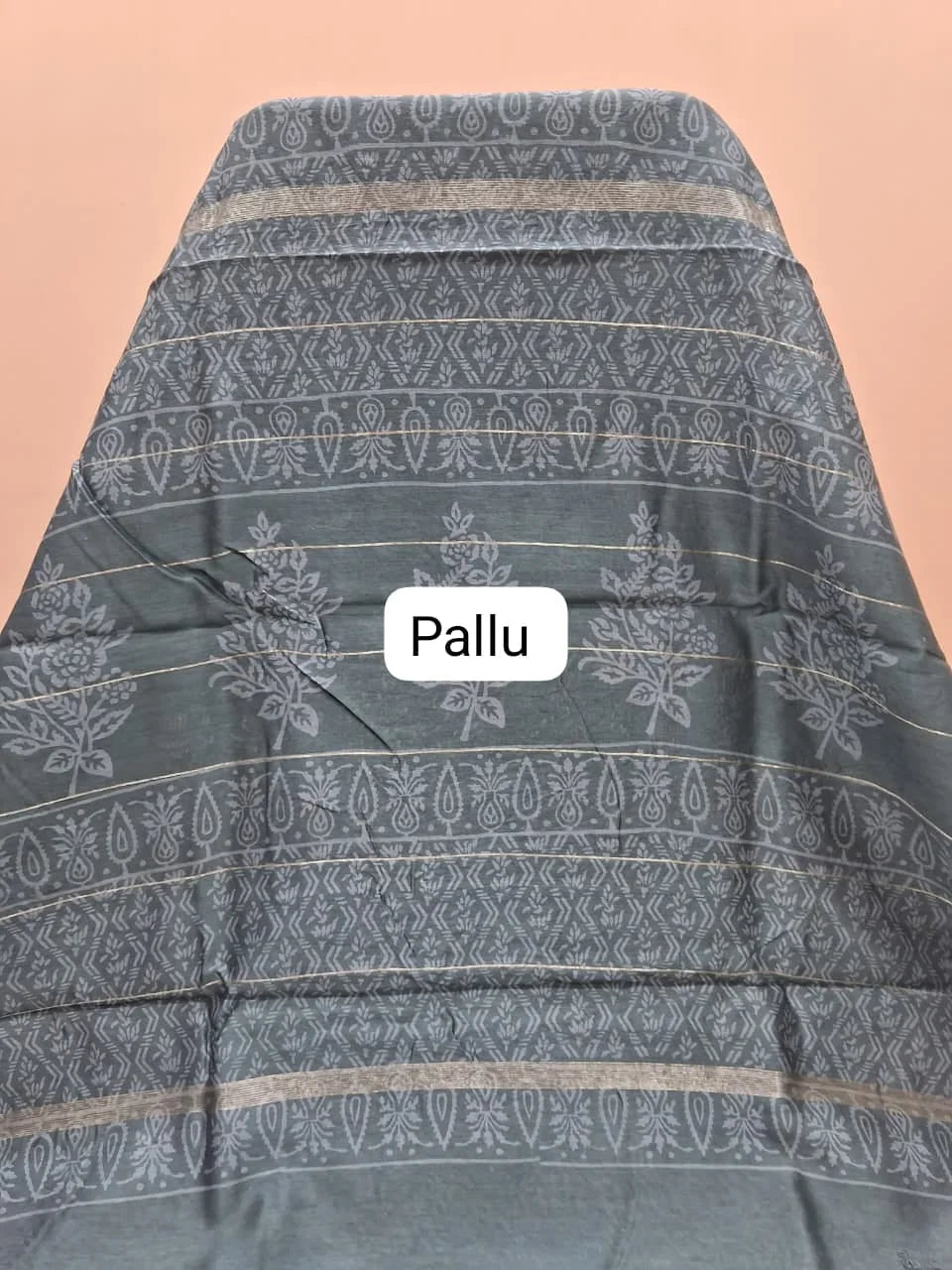 Dark Grey Maheshwari Silk Cotton Saree Pallu