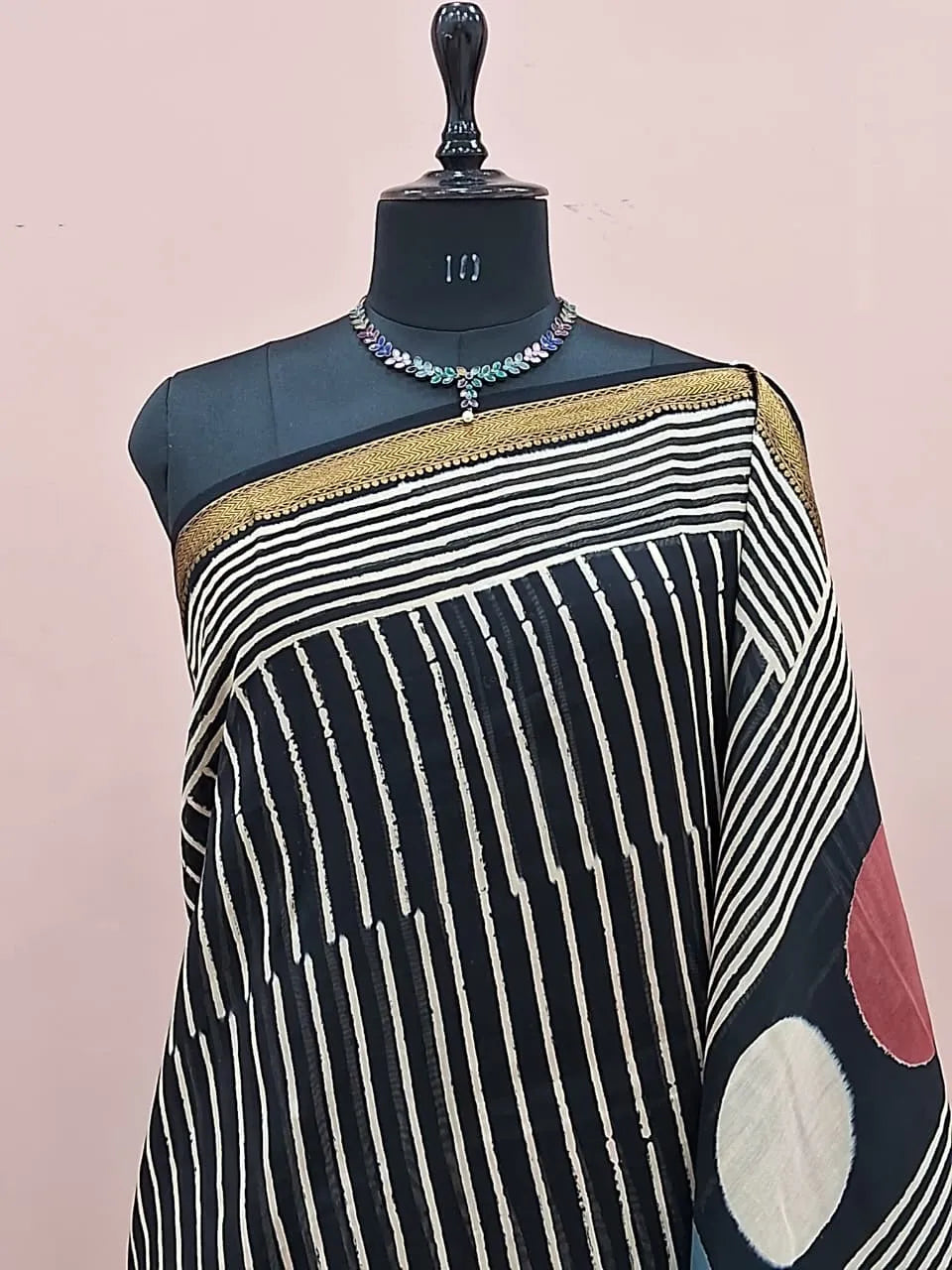 Pure Black Maheshwari Silk Cotton Saree 1