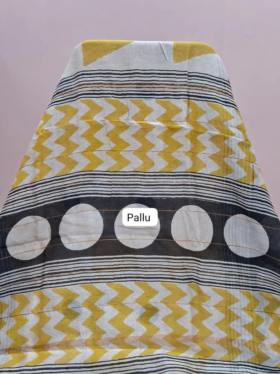 Off-White Maheshwari Silk Cotton Saree Pallu