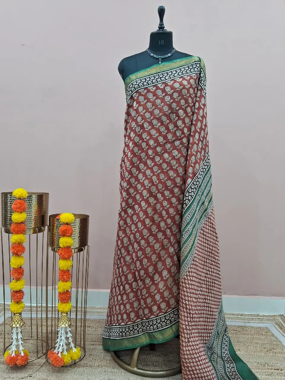 Brick Red Maheshwari Silk Cotton Saree 