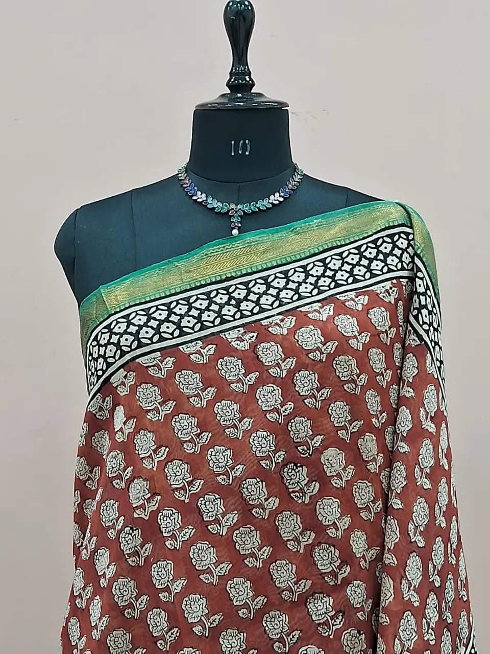 Brick Red Maheshwari Silk Cotton Saree 1
