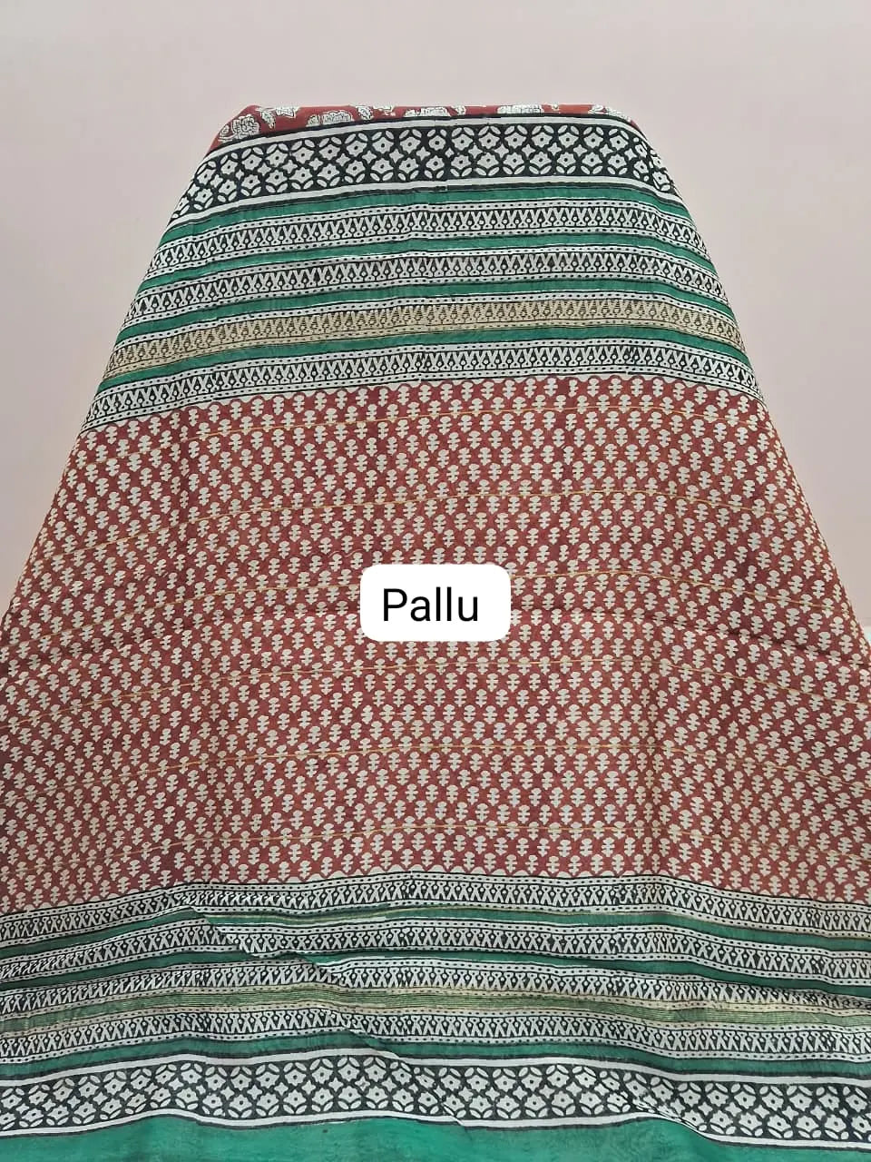 Brick Red Maheshwari Silk Cotton Saree Pallu